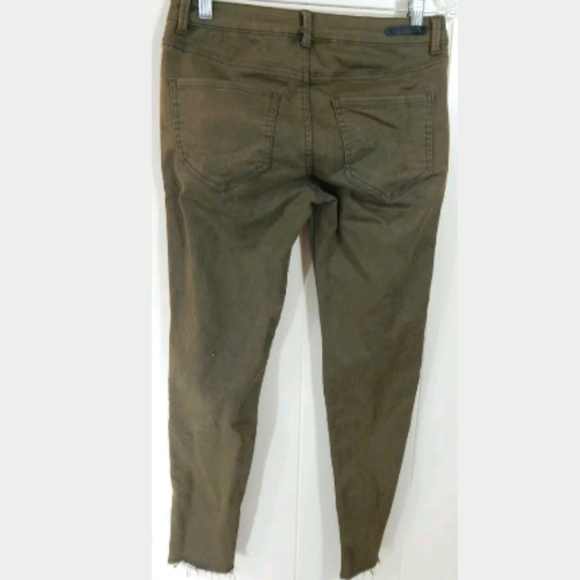 Zara Basic Olive Green Frayed Hem Skinny Jeans - Picture 2 of 3